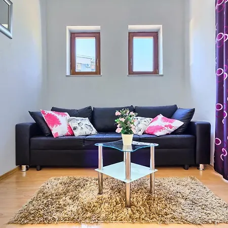 Prestige Lux Апартаменти *